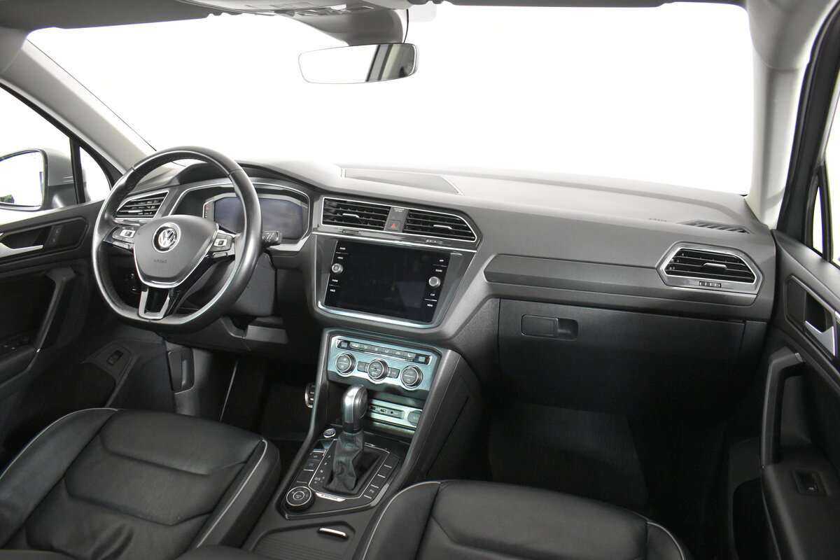 Купить Volkswagen Tiguan с пробегом. Фото: #9