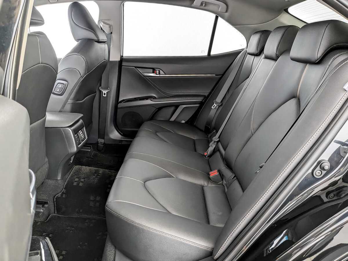 Купить Toyota Camry с пробегом. Фото: #9