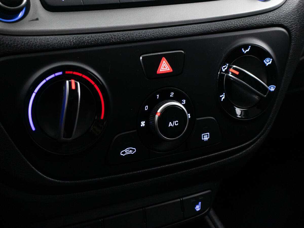 Купить Hyundai Solaris с пробегом. Фото: #14