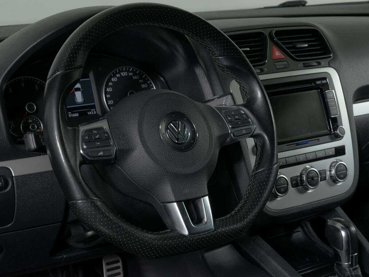 Купить Volkswagen Scirocco с пробегом. Фото: #14