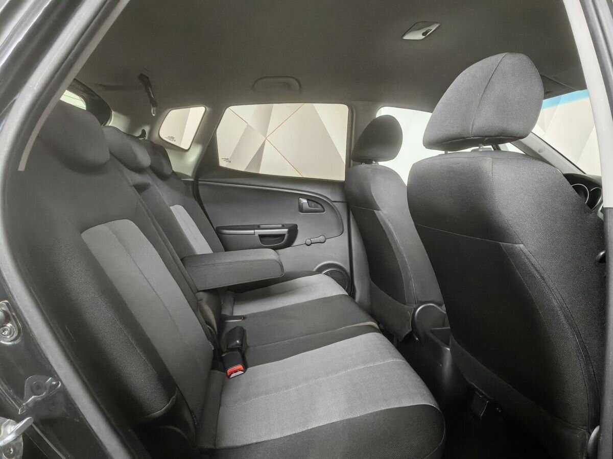 Купить Kia Venga с пробегом. Фото: #11