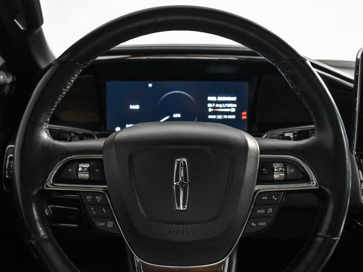 Купить Lincoln Navigator с пробегом. Фото: #22