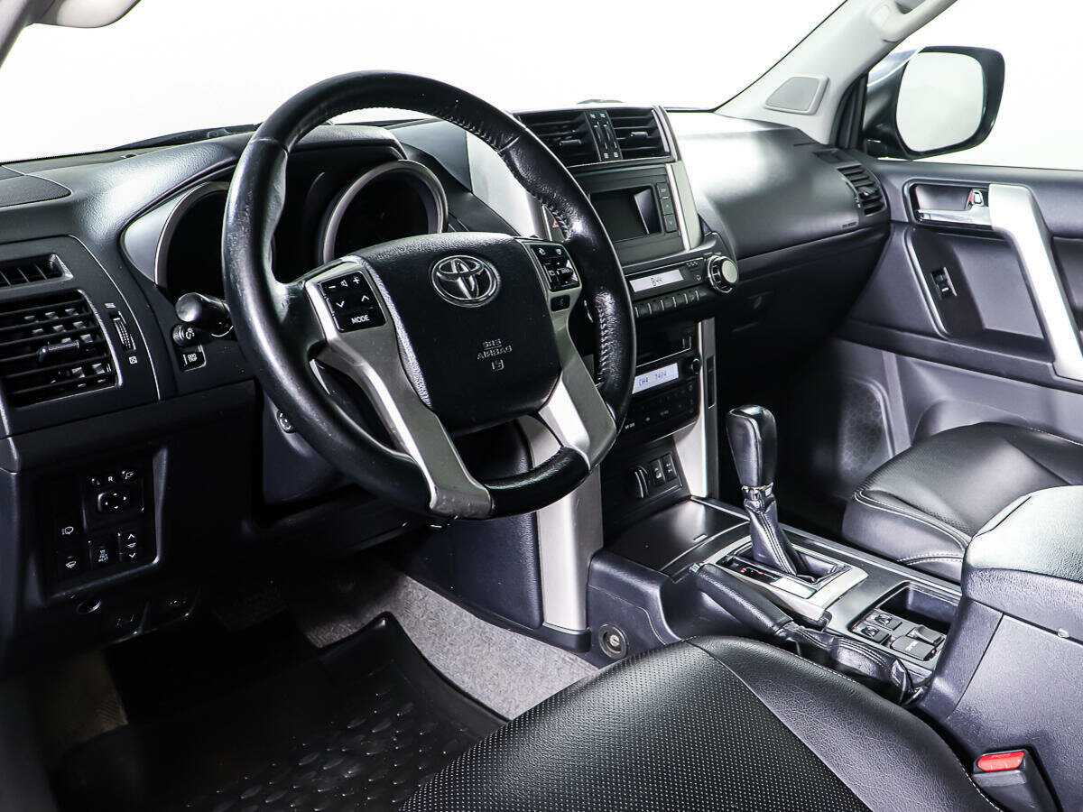 Купить Toyota Land Cruiser Prado с пробегом. Фото: #12