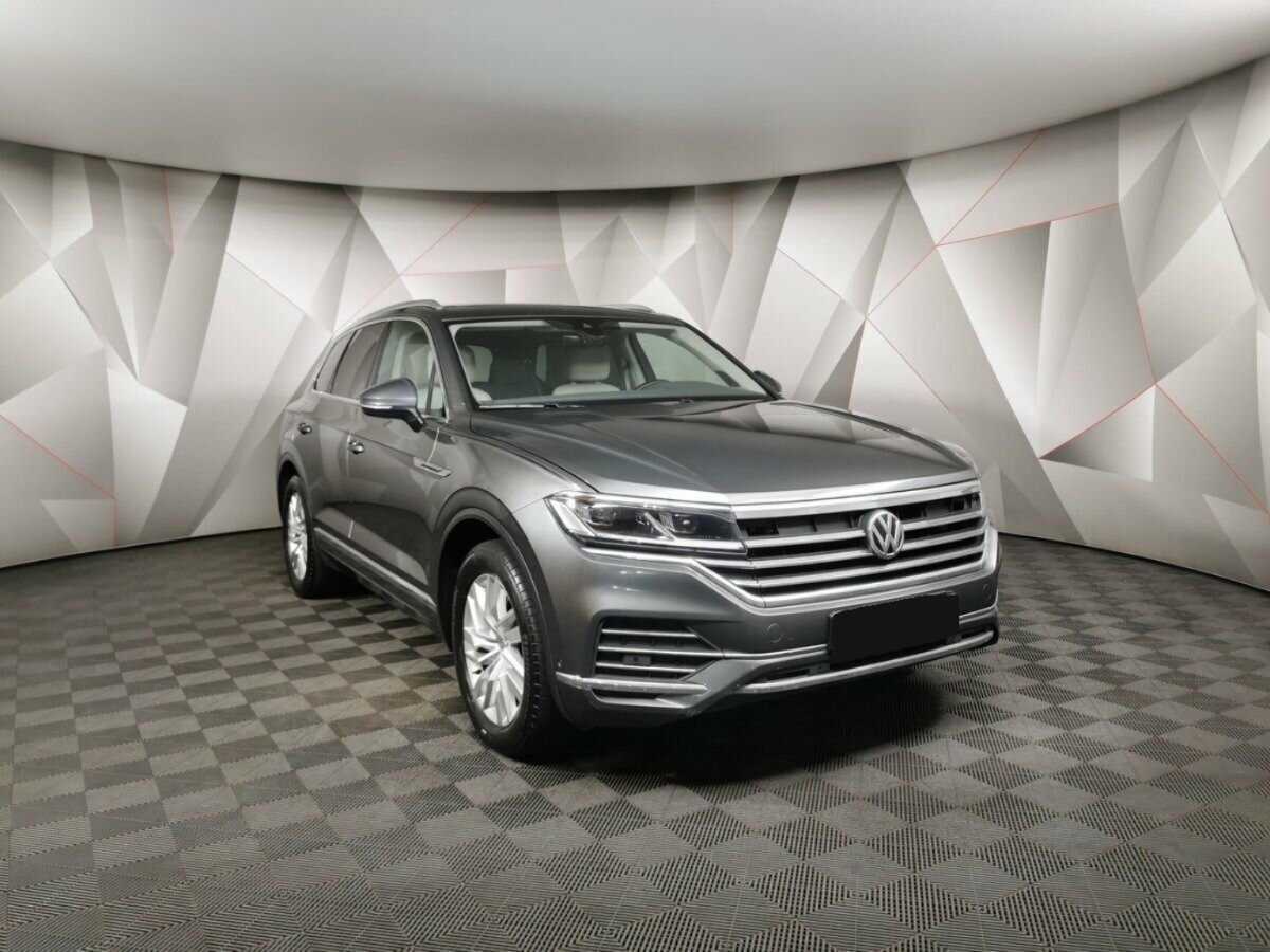 Купить Volkswagen Touareg с пробегом. Фото: #2