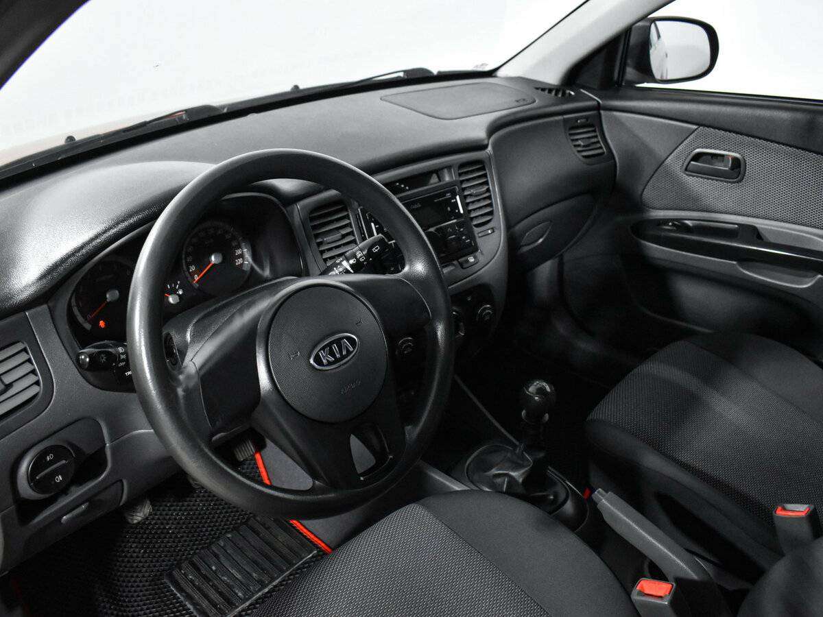 Купить Kia Rio с пробегом. Фото: #8