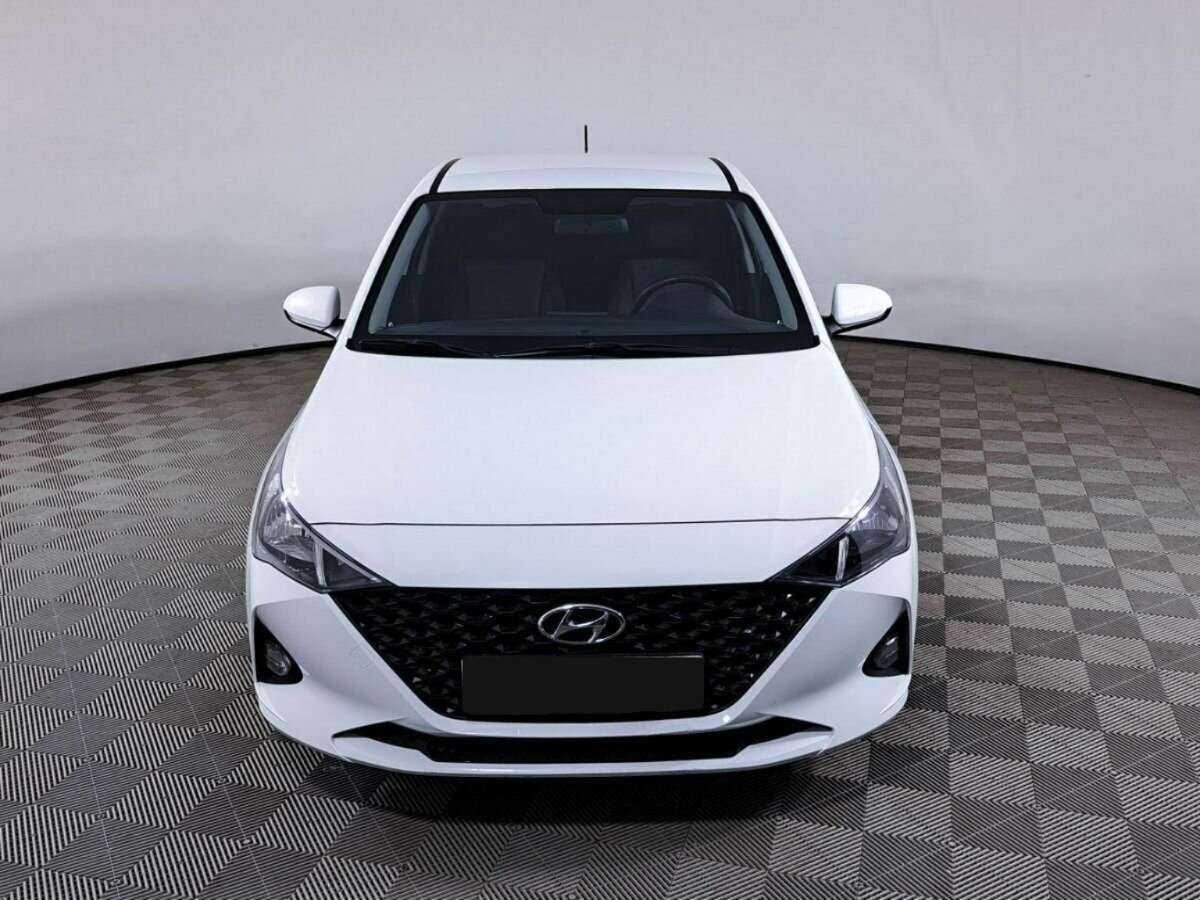 Купить Hyundai Solaris с пробегом. Посмотреть фото
