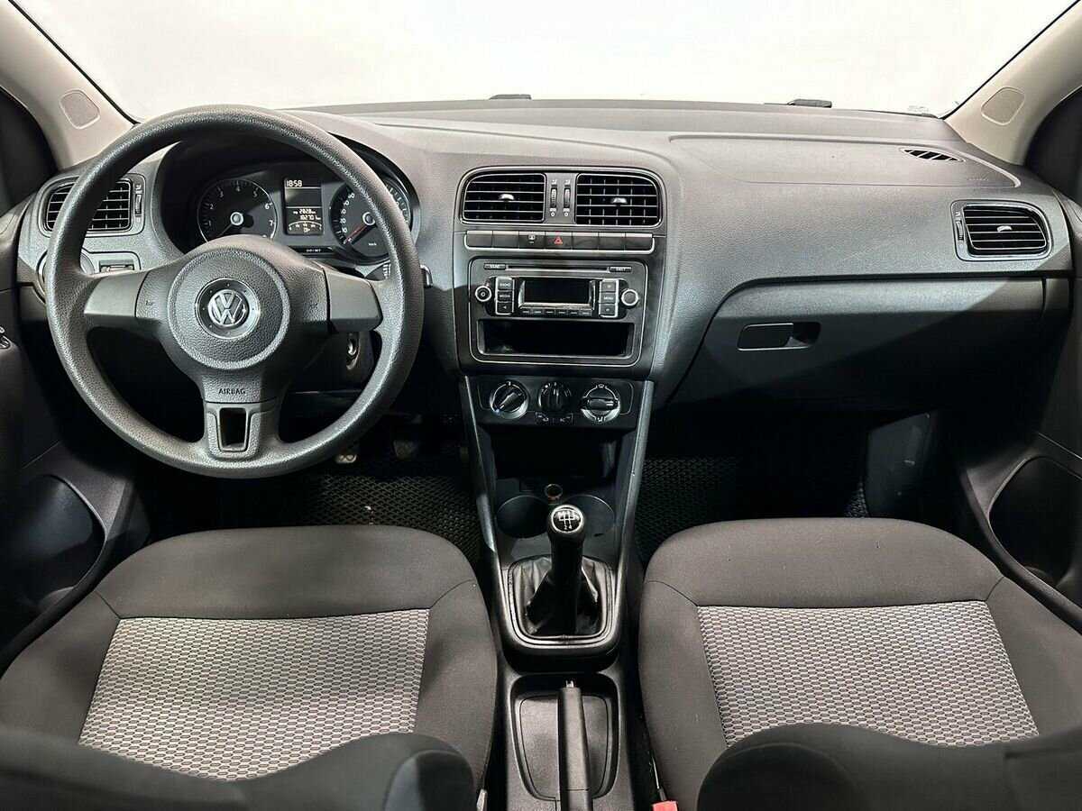 Купить Volkswagen Polo с пробегом. Фото: #11