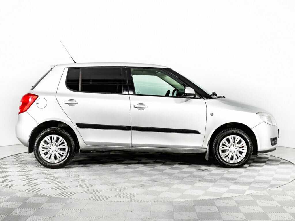 Купить Skoda Fabia с пробегом. Фото: #3