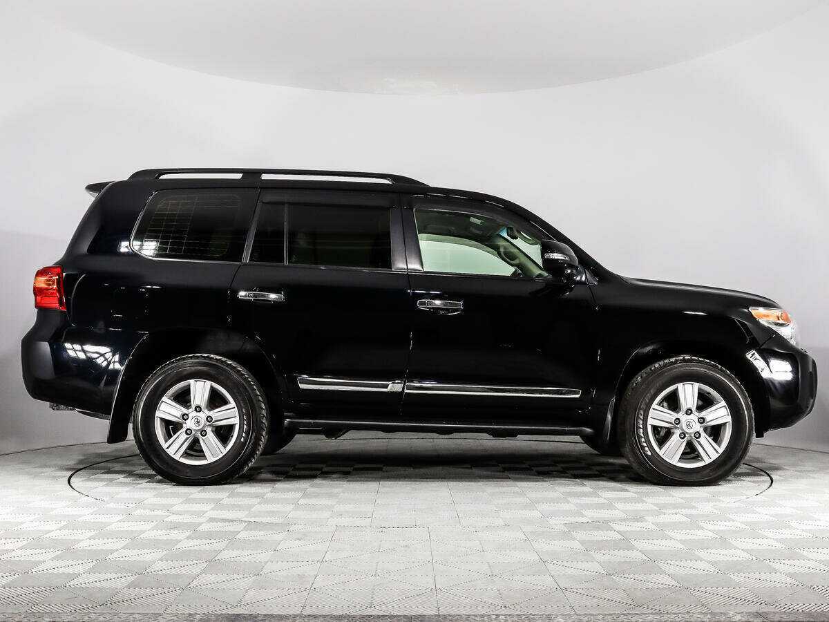 Купить Toyota Land Cruiser с пробегом. Фото: #3