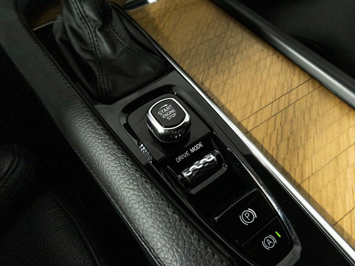 Купить Volvo XC90 с пробегом. Фото: #19