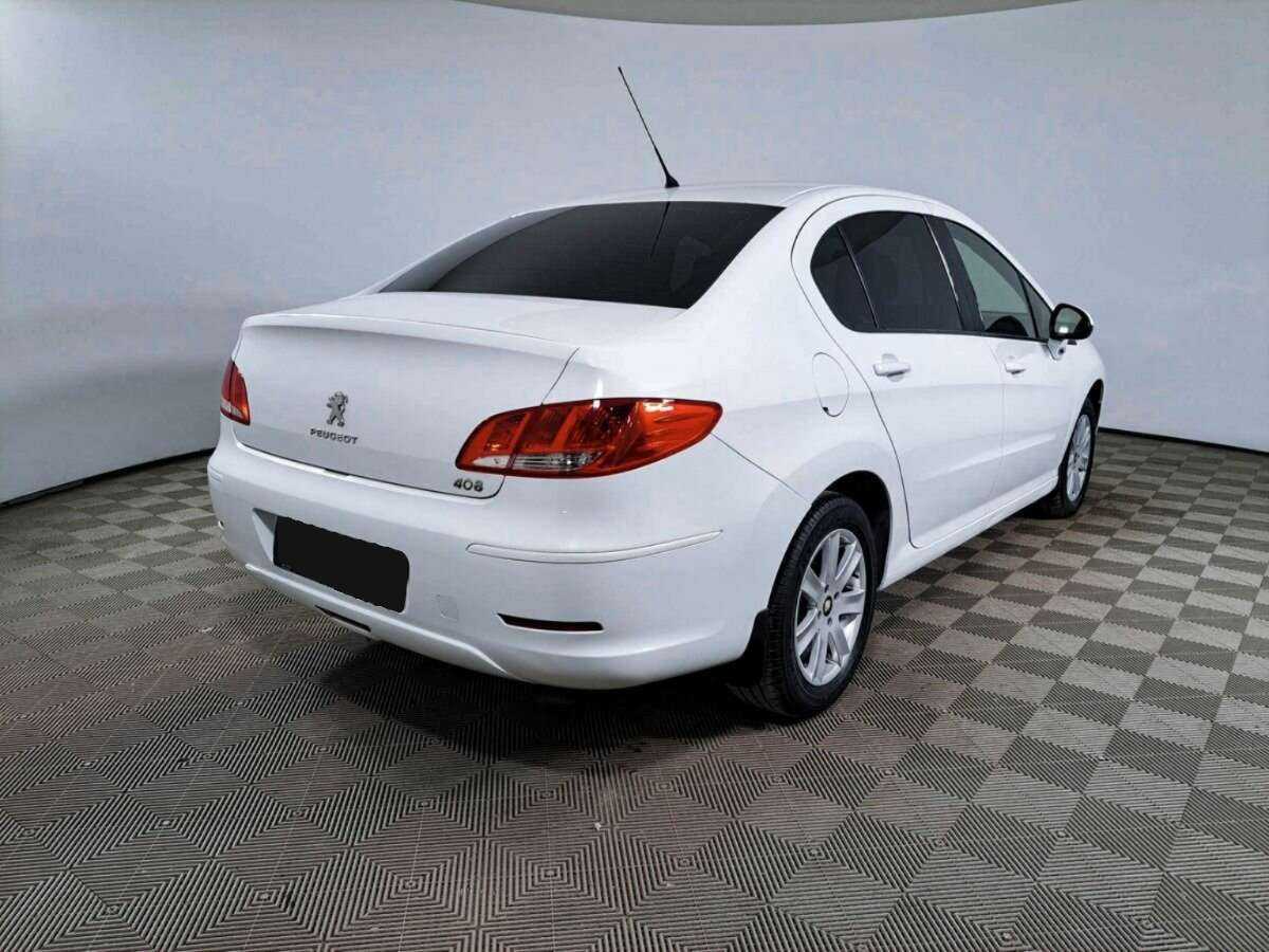 Купить Peugeot 408 с пробегом. Фото: #3