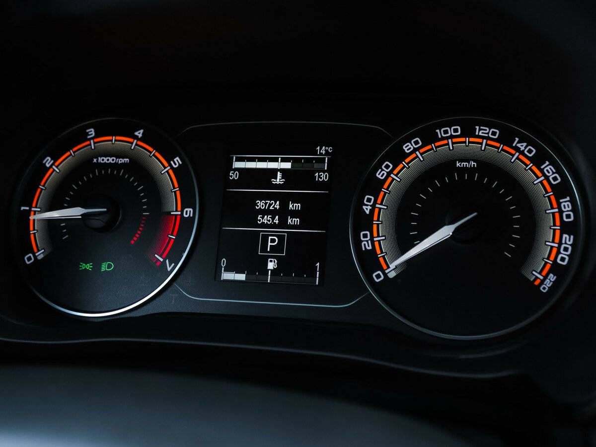 Купить Lada (ВАЗ) Vesta с пробегом. Фото: #8