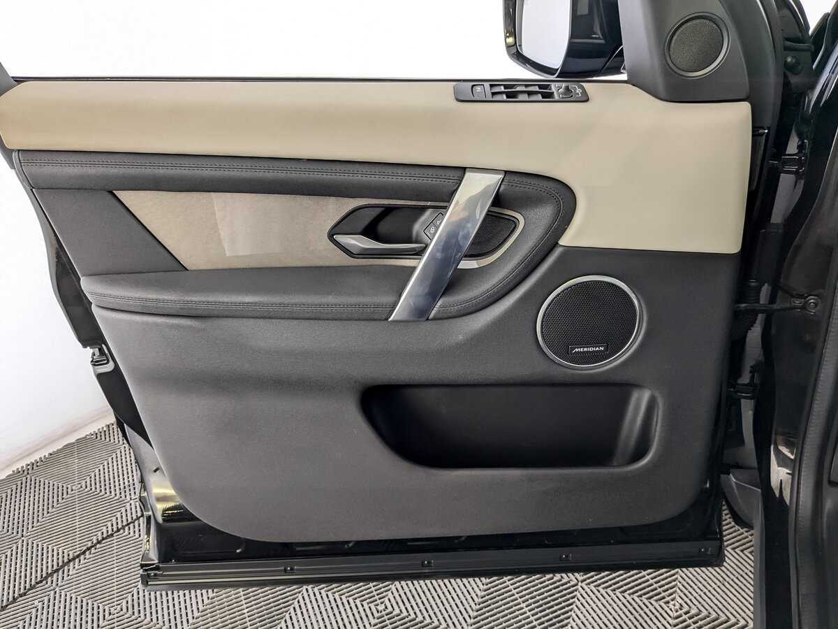 Купить Land Rover Discovery Sport с пробегом. Фото: #18