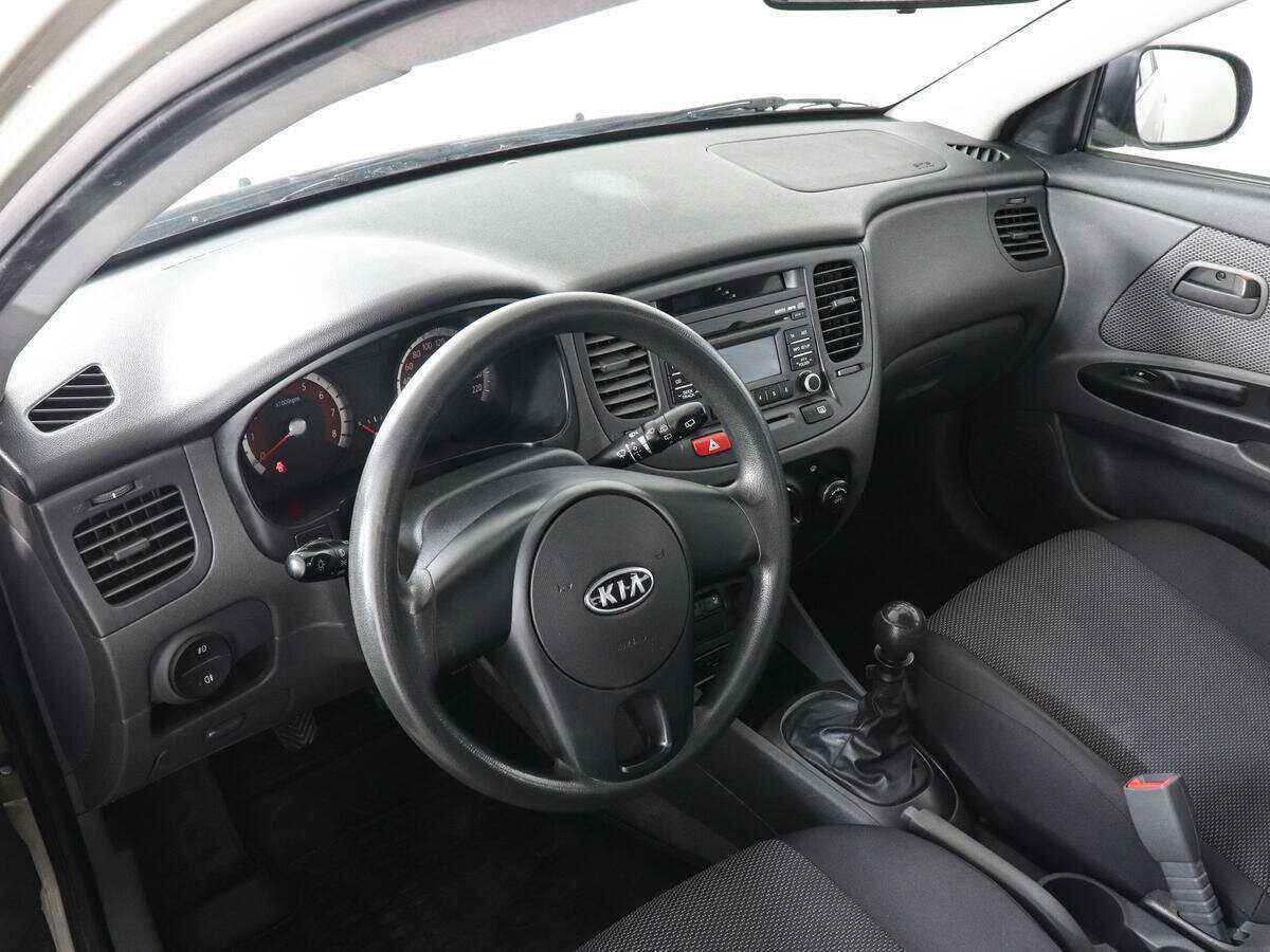 Купить Kia Rio с пробегом. Фото: #4