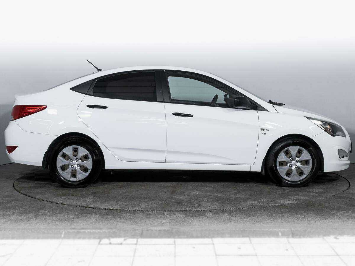 Купить Hyundai Solaris с пробегом. Фото: #3
