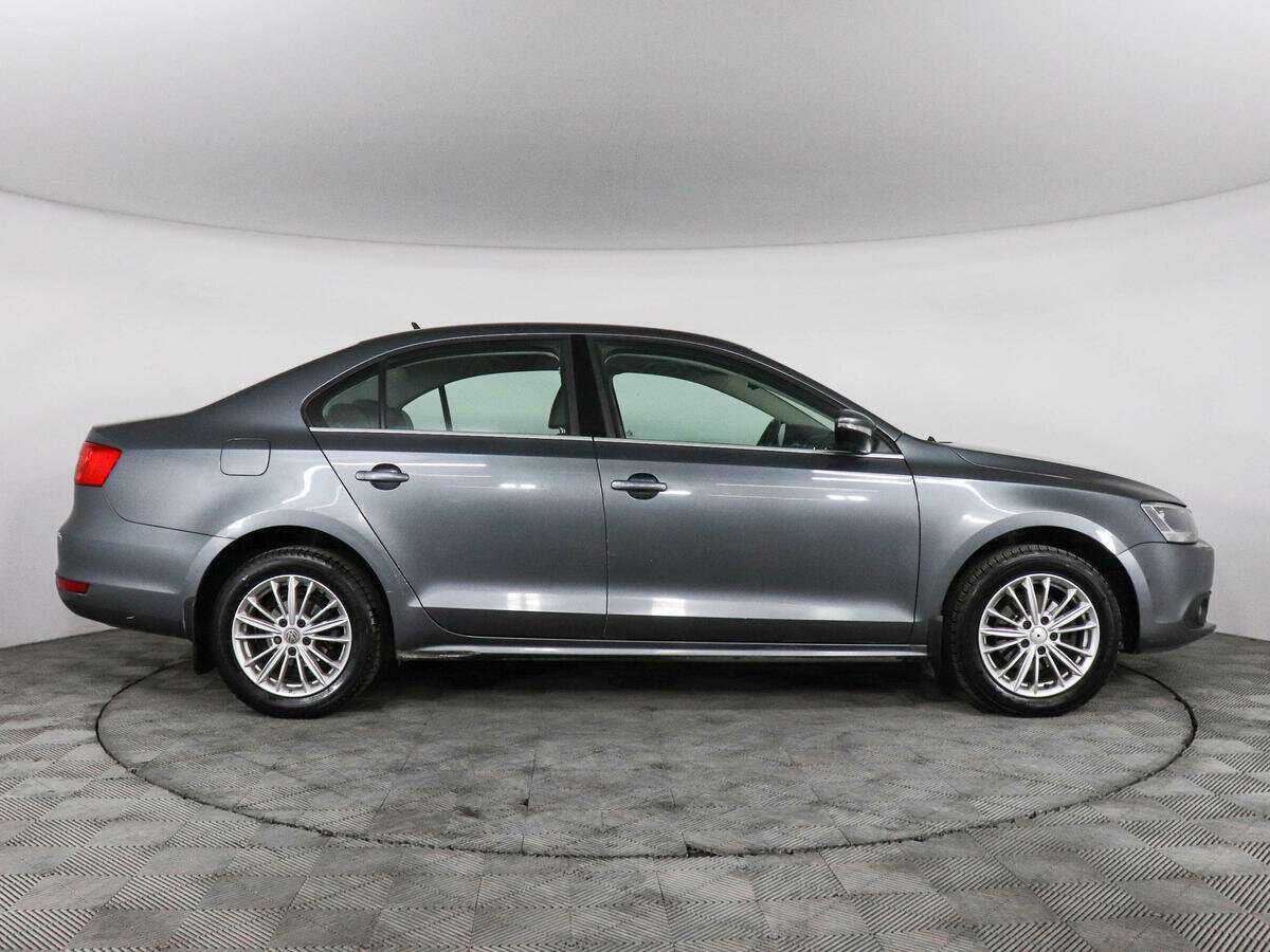 Купить Volkswagen Jetta с пробегом. Фото: #3