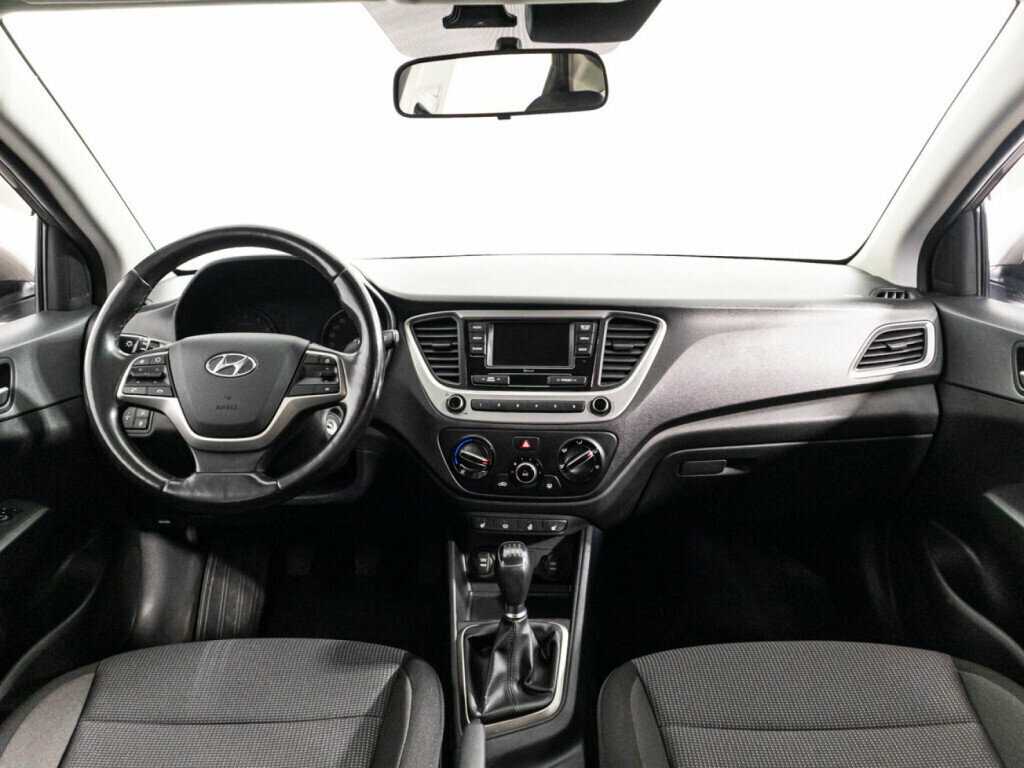 Купить Hyundai Solaris с пробегом. Фото: #12