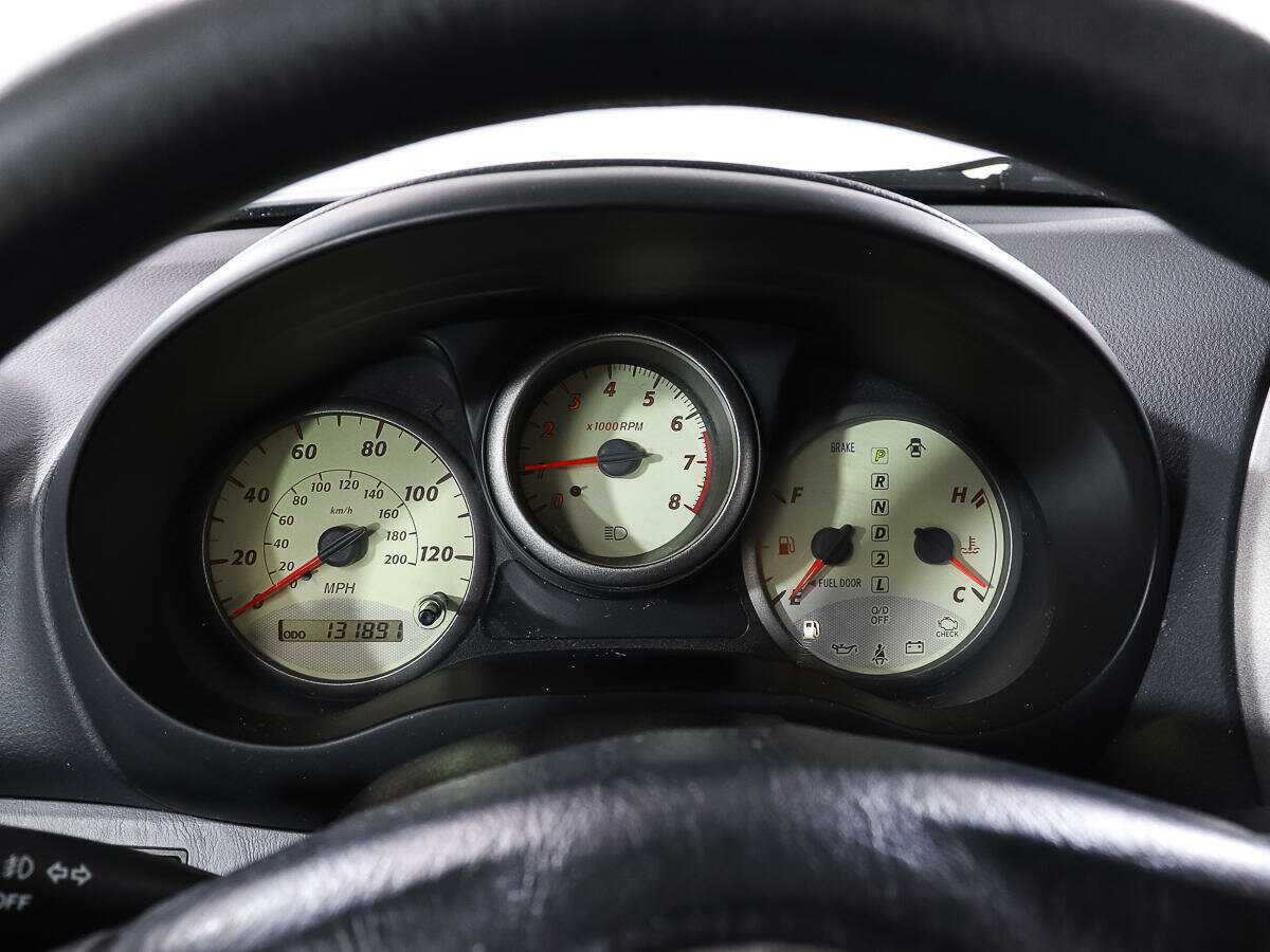 Купить Toyota RAV4 с пробегом. Фото: #9