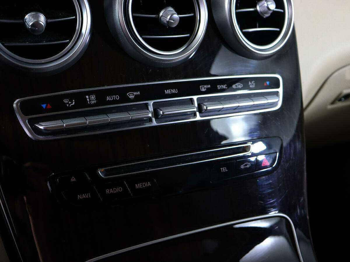 Купить Mercedes-Benz GLC с пробегом. Фото: #24