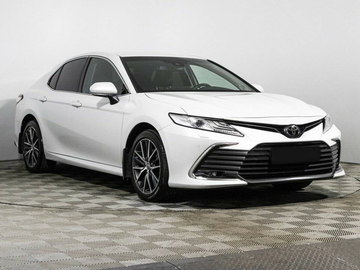 Купить Toyota Camry с пробегом. Фото: #2