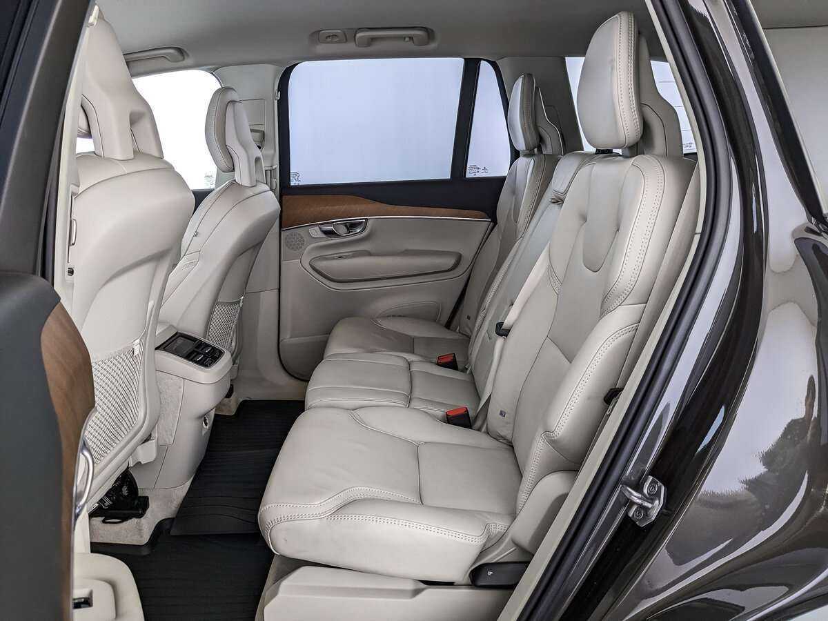 Купить Volvo XC90 с пробегом. Фото: #16