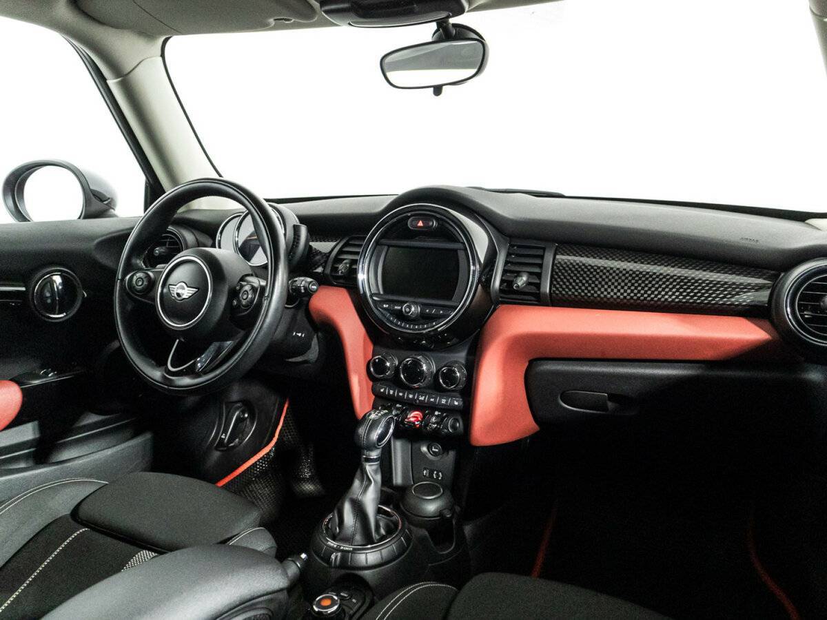Купить Mini Hatch с пробегом. Фото: #8
