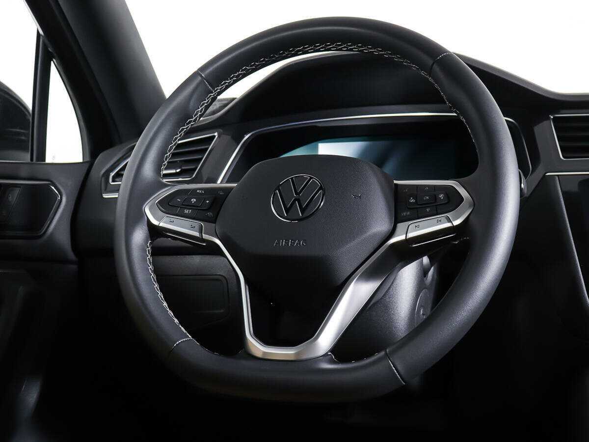 Купить Volkswagen Tiguan с пробегом. Фото: #13