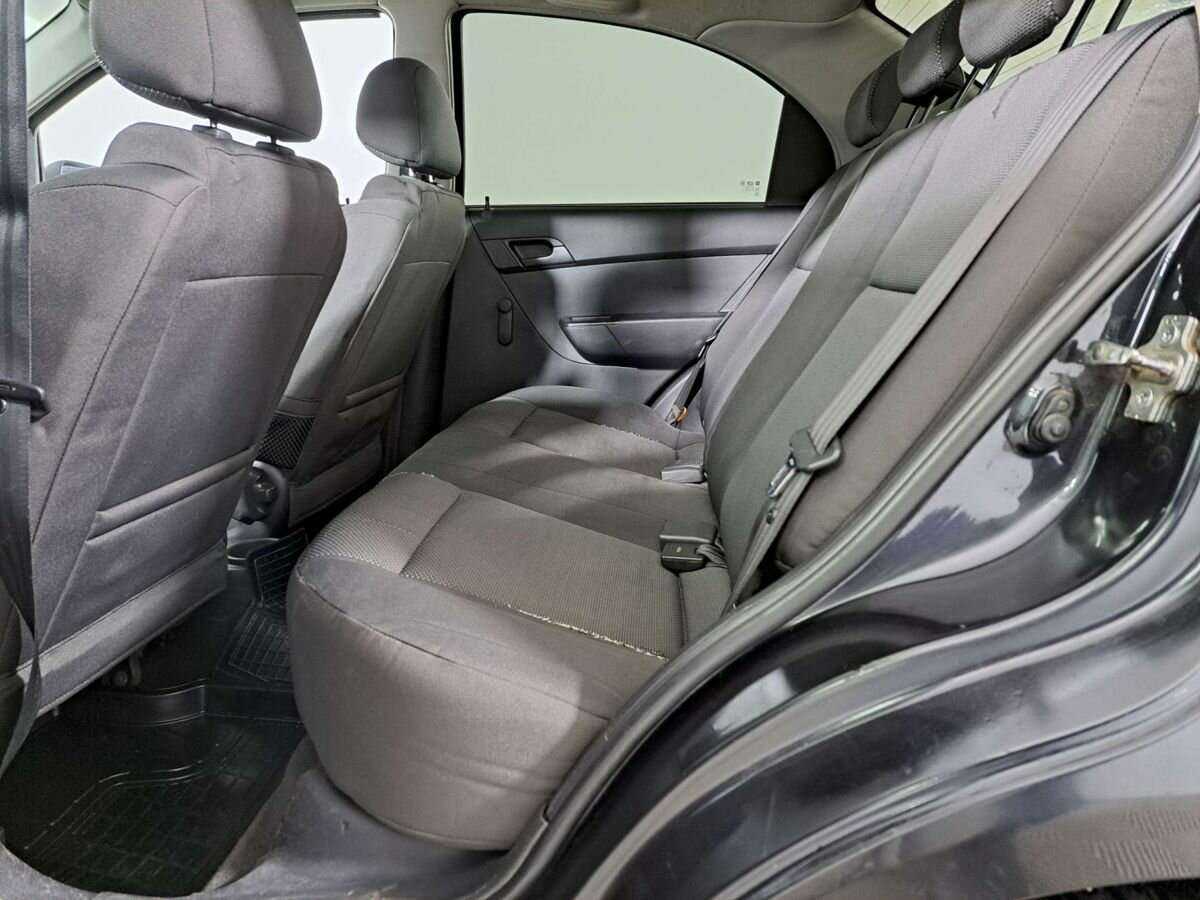 Купить Chevrolet Aveo с пробегом. Фото: #9