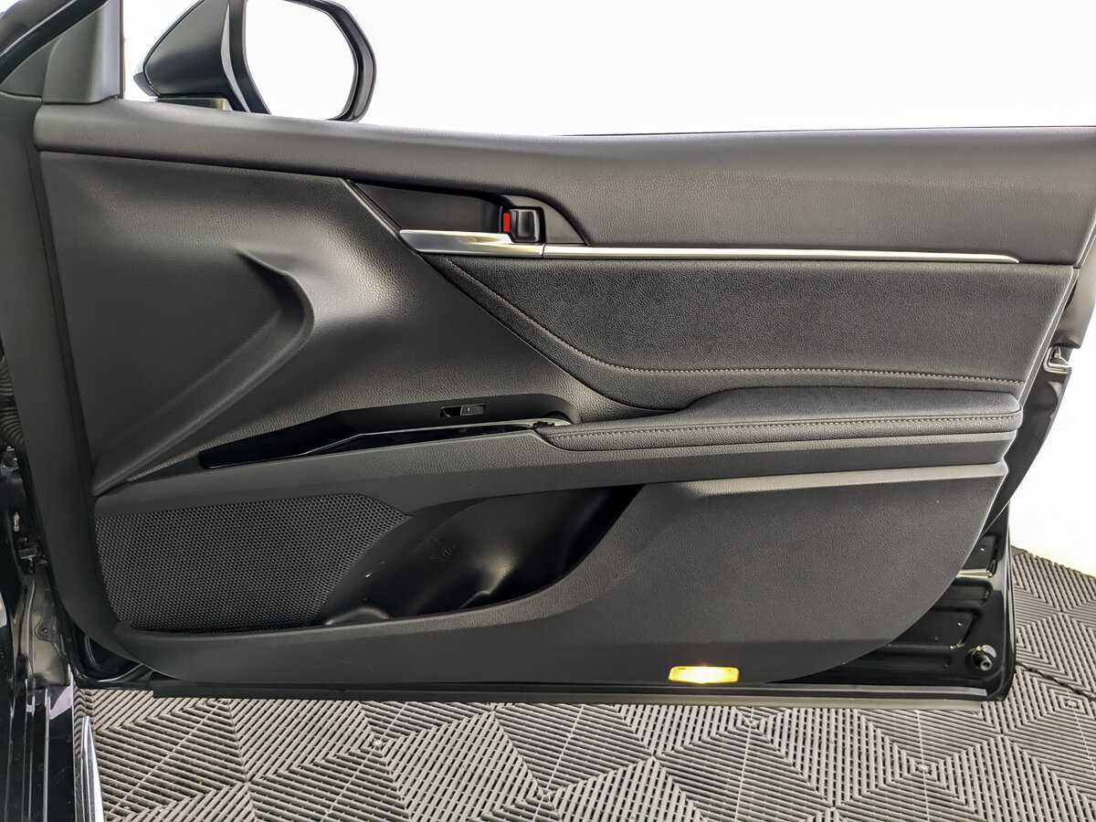 Купить Toyota Camry с пробегом. Фото: #21