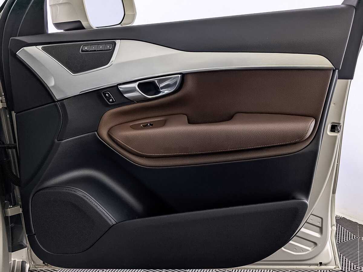 Купить Volvo XC90 с пробегом. Фото: #23