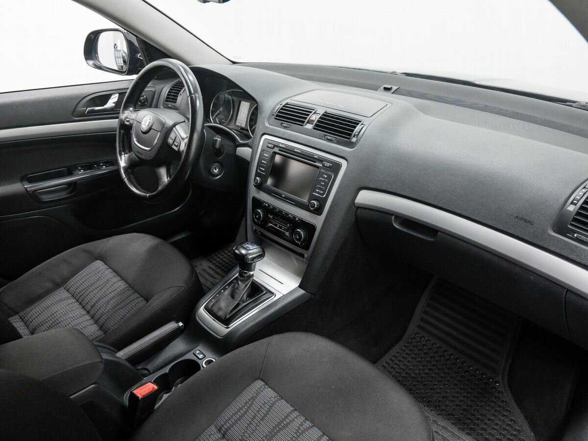 Купить Skoda Octavia с пробегом. Фото: #6