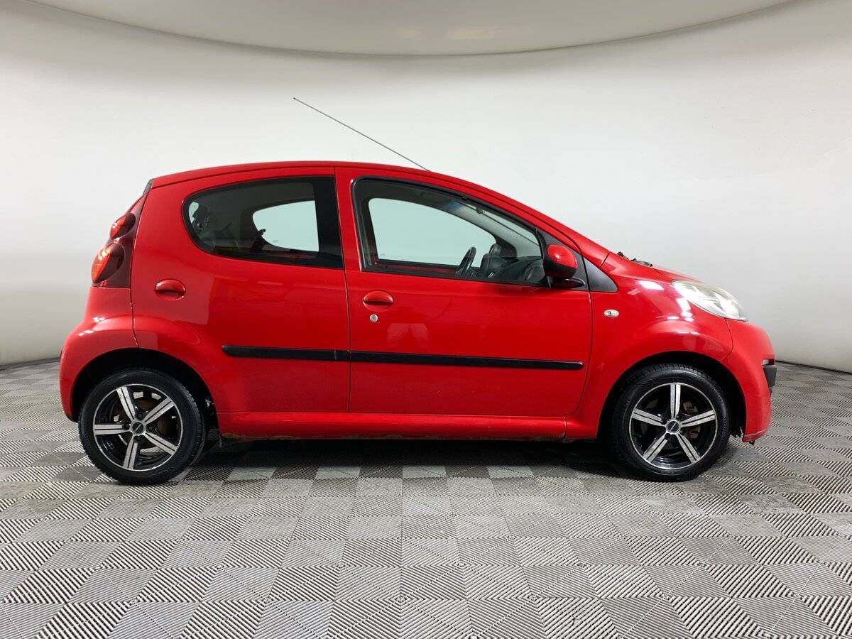 Купить Peugeot 107 с пробегом. Фото: #3