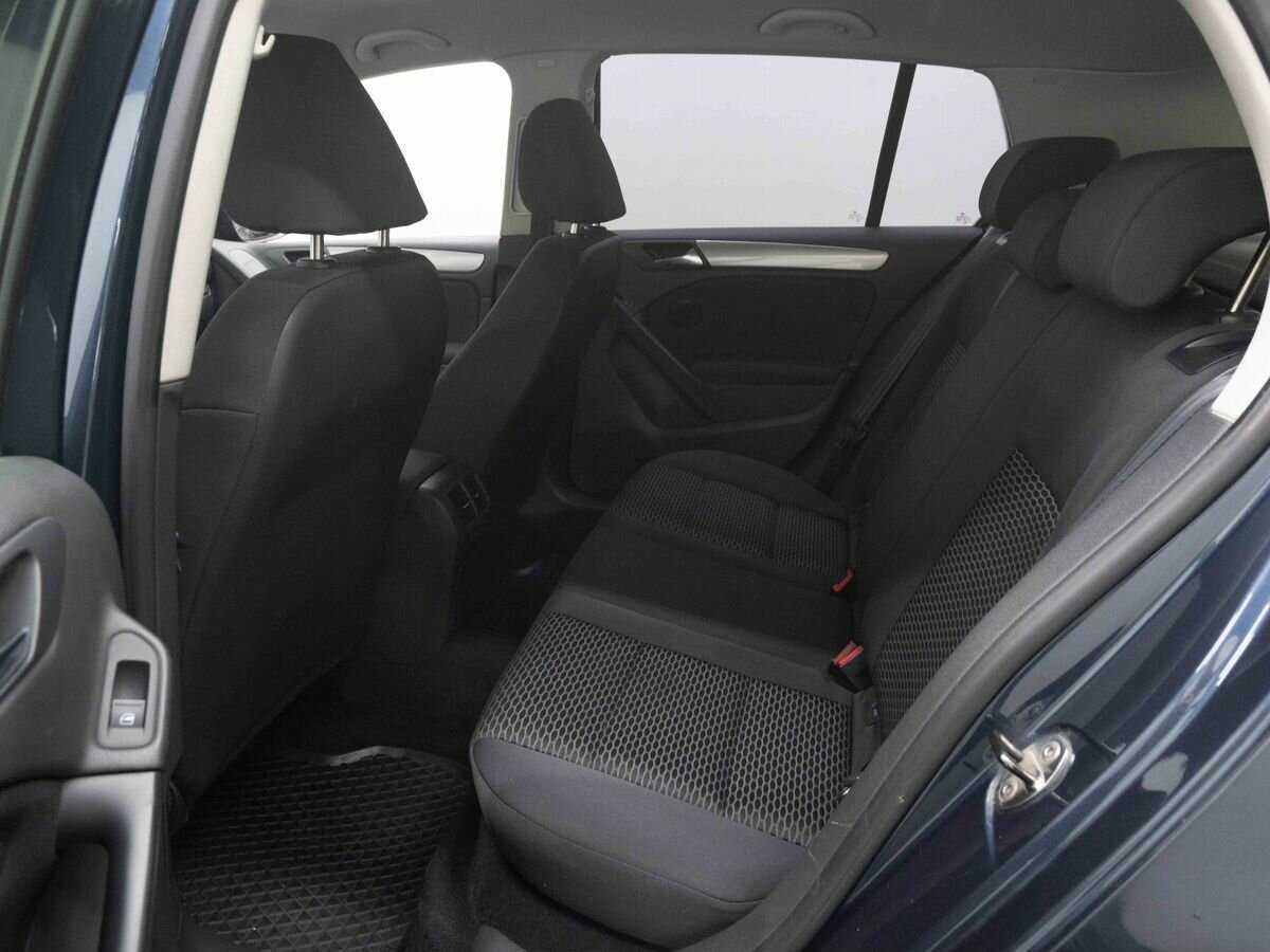 Купить Volkswagen Golf с пробегом. Фото: #8