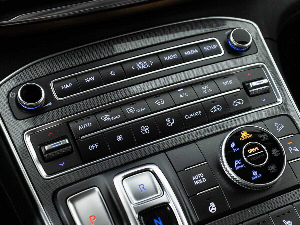 Купить Hyundai Santa Fe с пробегом. Фото: #22