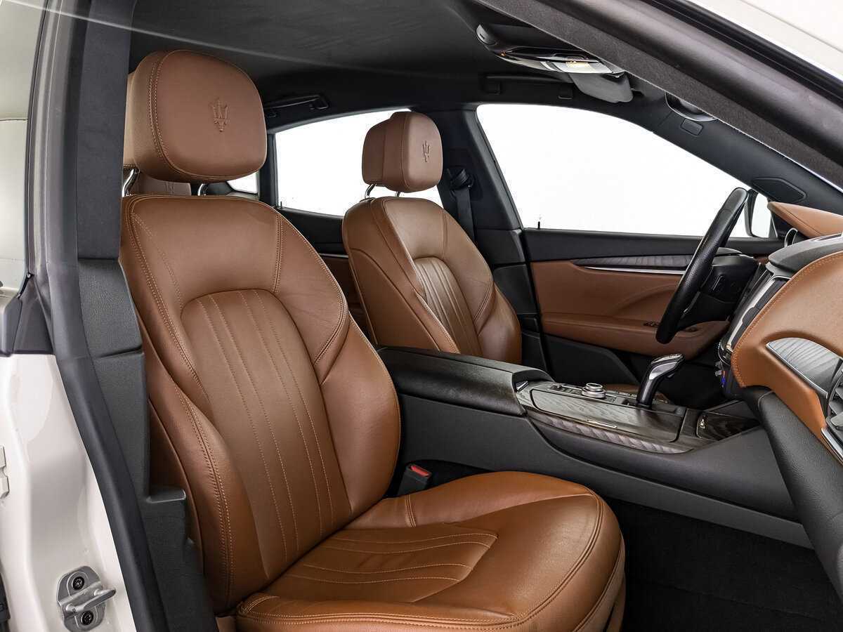 Купить Maserati Levante с пробегом. Фото: #18