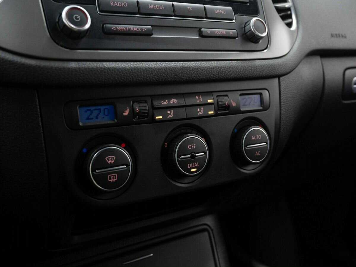 Купить Volkswagen Tiguan с пробегом. Фото: #17