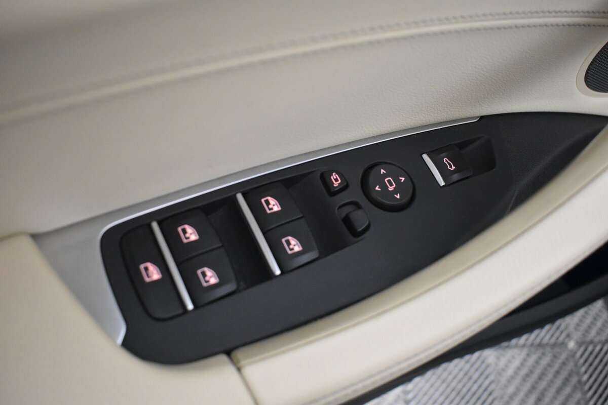 Купить BMW X4 с пробегом. Фото: #9