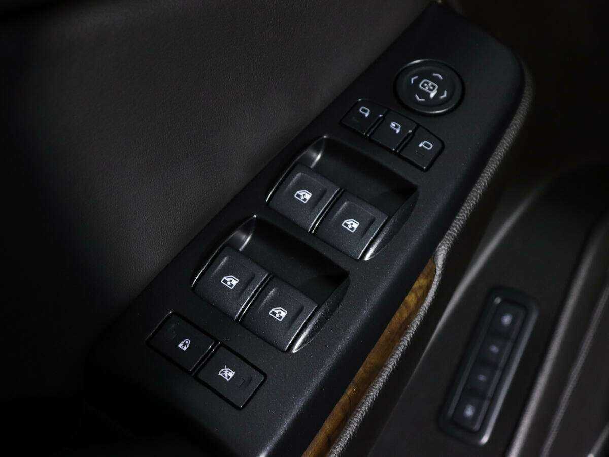 Купить Chevrolet Tahoe с пробегом. Фото: #20