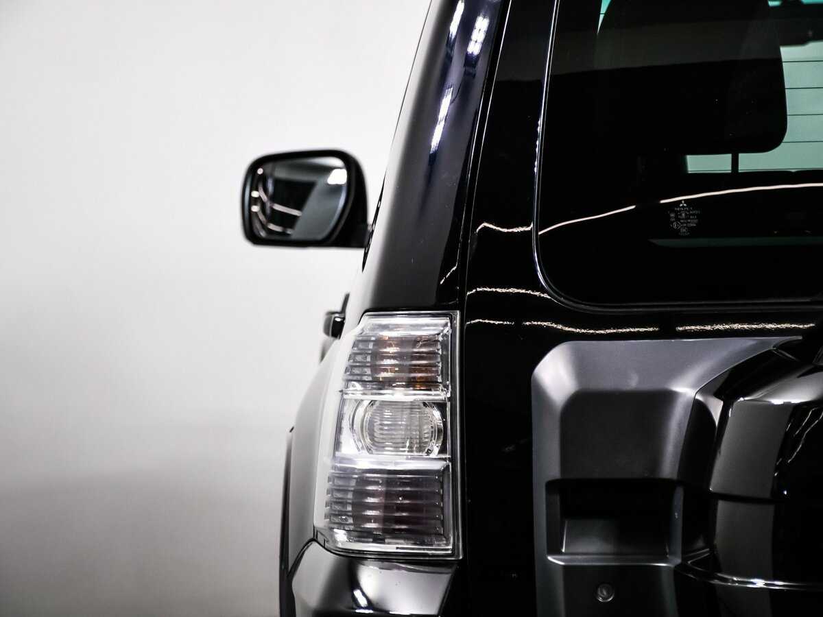 Купить Mitsubishi Pajero с пробегом. Фото: #13