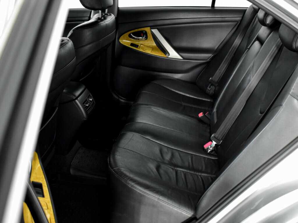 Купить Toyota Camry с пробегом. Фото: #9