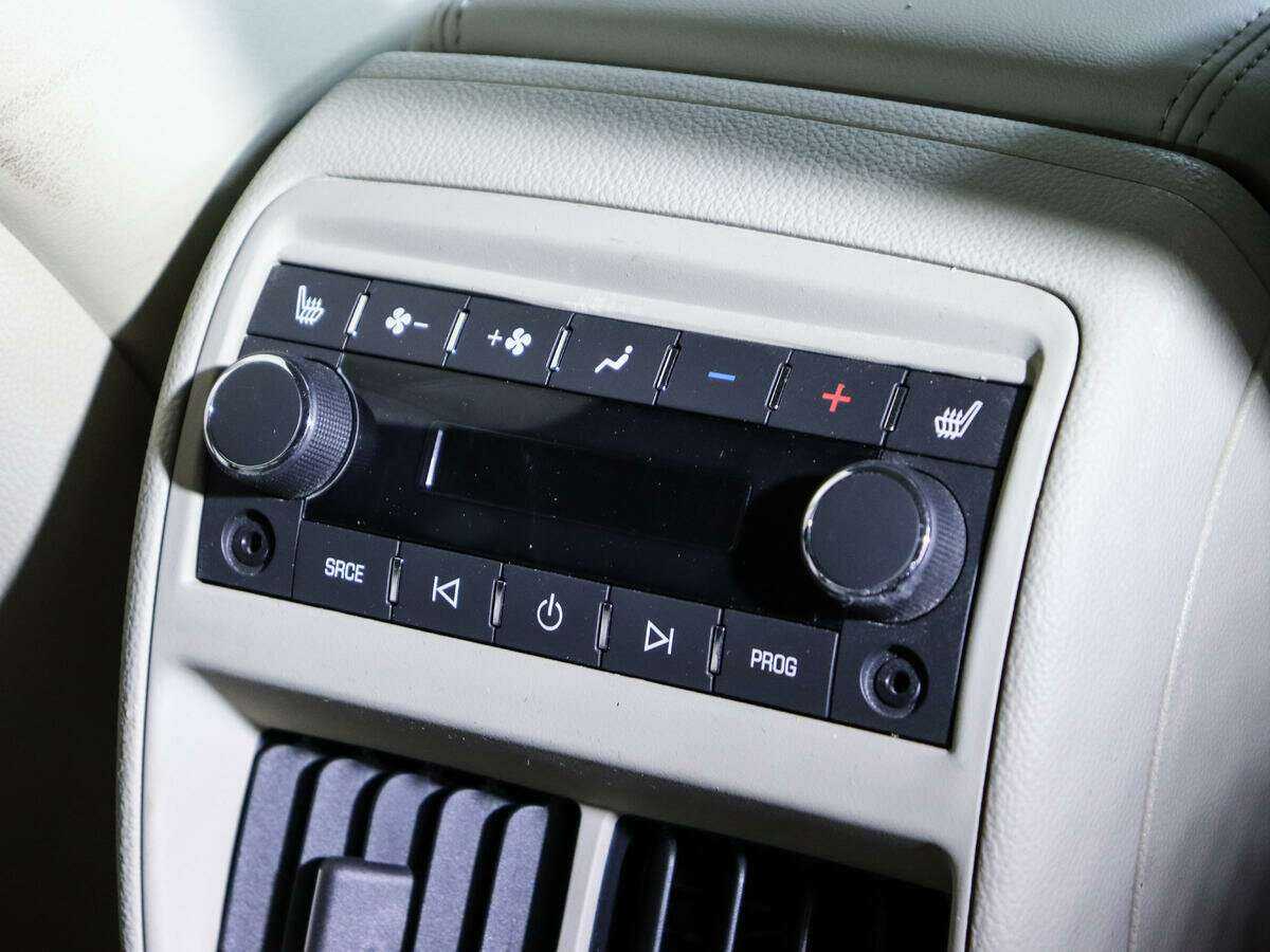 Купить Cadillac SRX с пробегом. Фото: #18