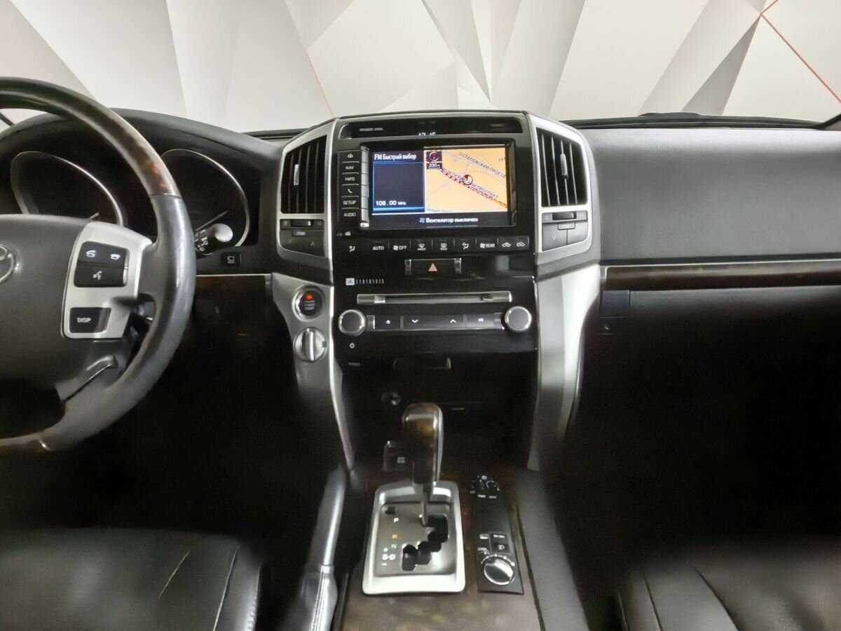 Купить Toyota Land Cruiser с пробегом. Фото: #10
