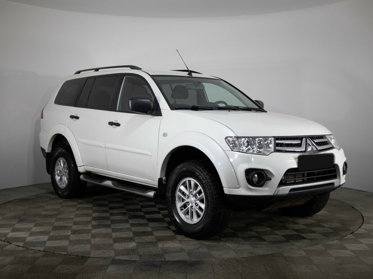 Купить Mitsubishi Pajero Sport с пробегом. Фото: #2