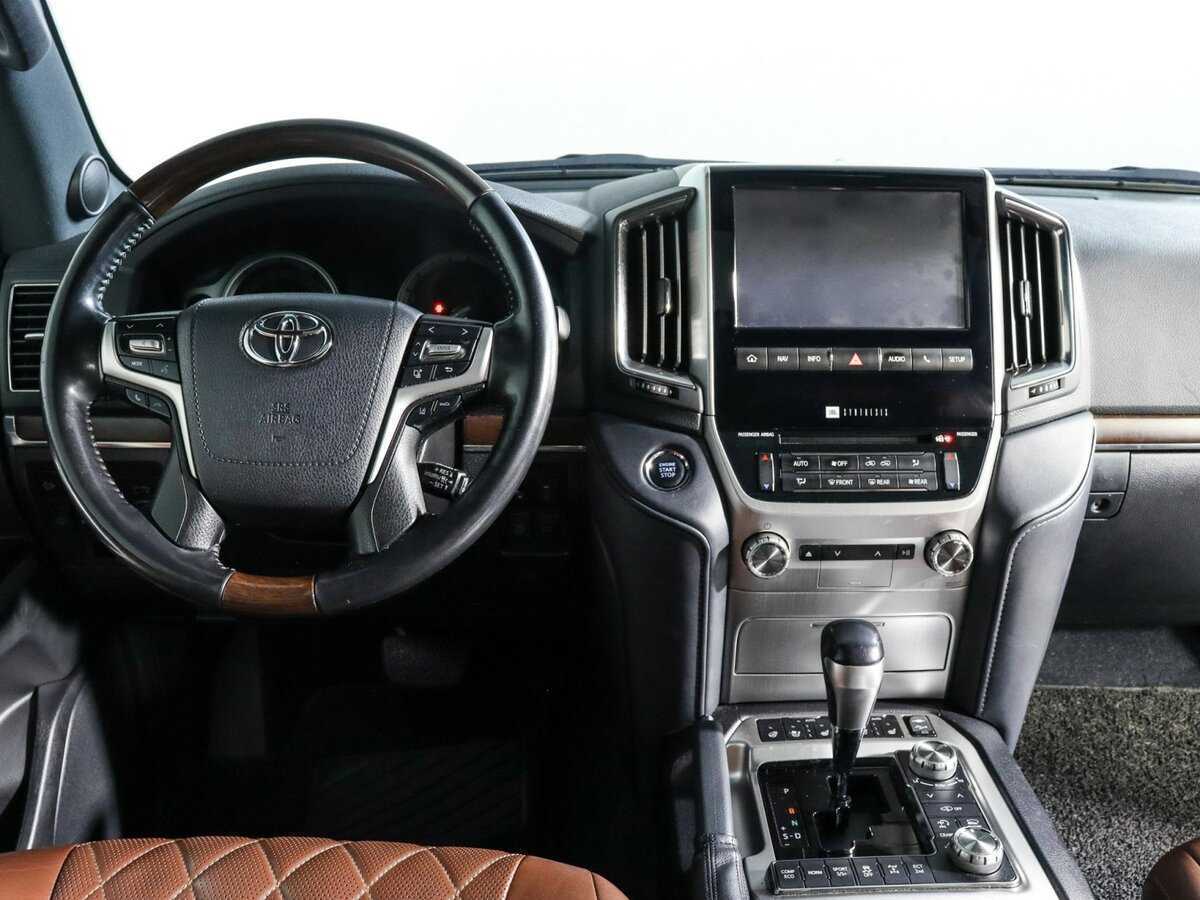 Купить Toyota Land Cruiser с пробегом. Фото: #7