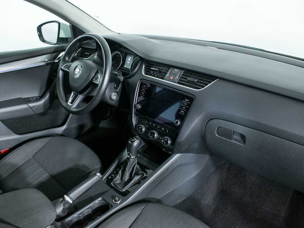 Купить Skoda Octavia с пробегом. Фото: #8