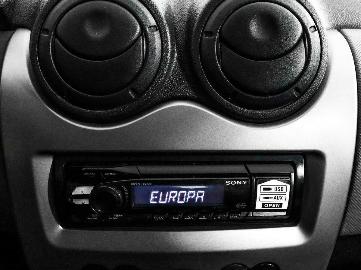 Купить Renault Sandero с пробегом. Фото: #11