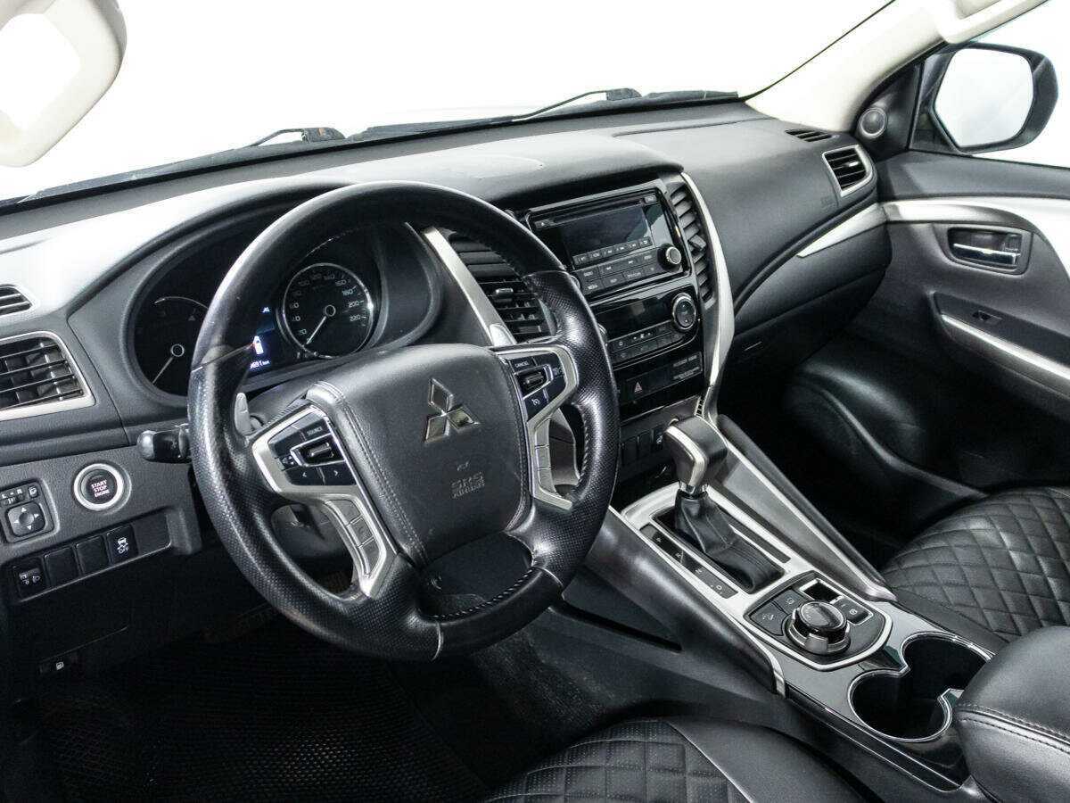 Купить Mitsubishi Pajero Sport с пробегом. Фото: #10