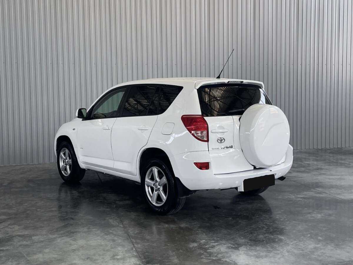 Купить Toyota RAV4 с пробегом. Фото: #6