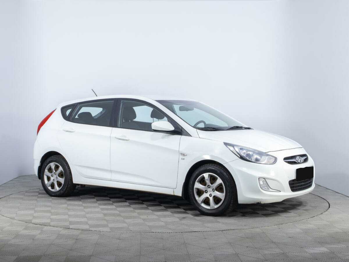 Купить Hyundai Solaris с пробегом. Фото: #2