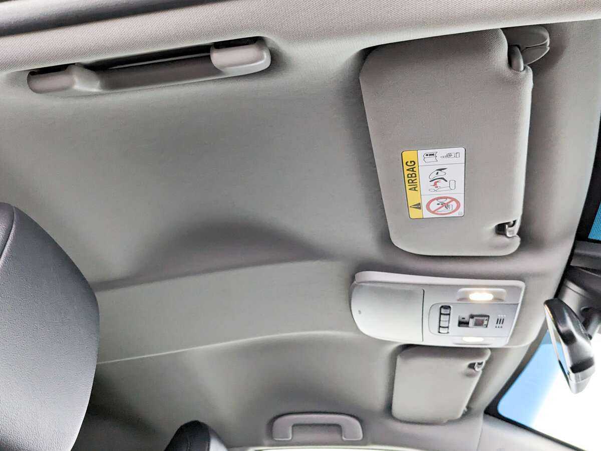 Купить Toyota Camry с пробегом. Фото: #17